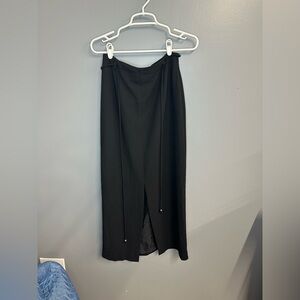 Sports Collection Elegant Black Women's Skirt